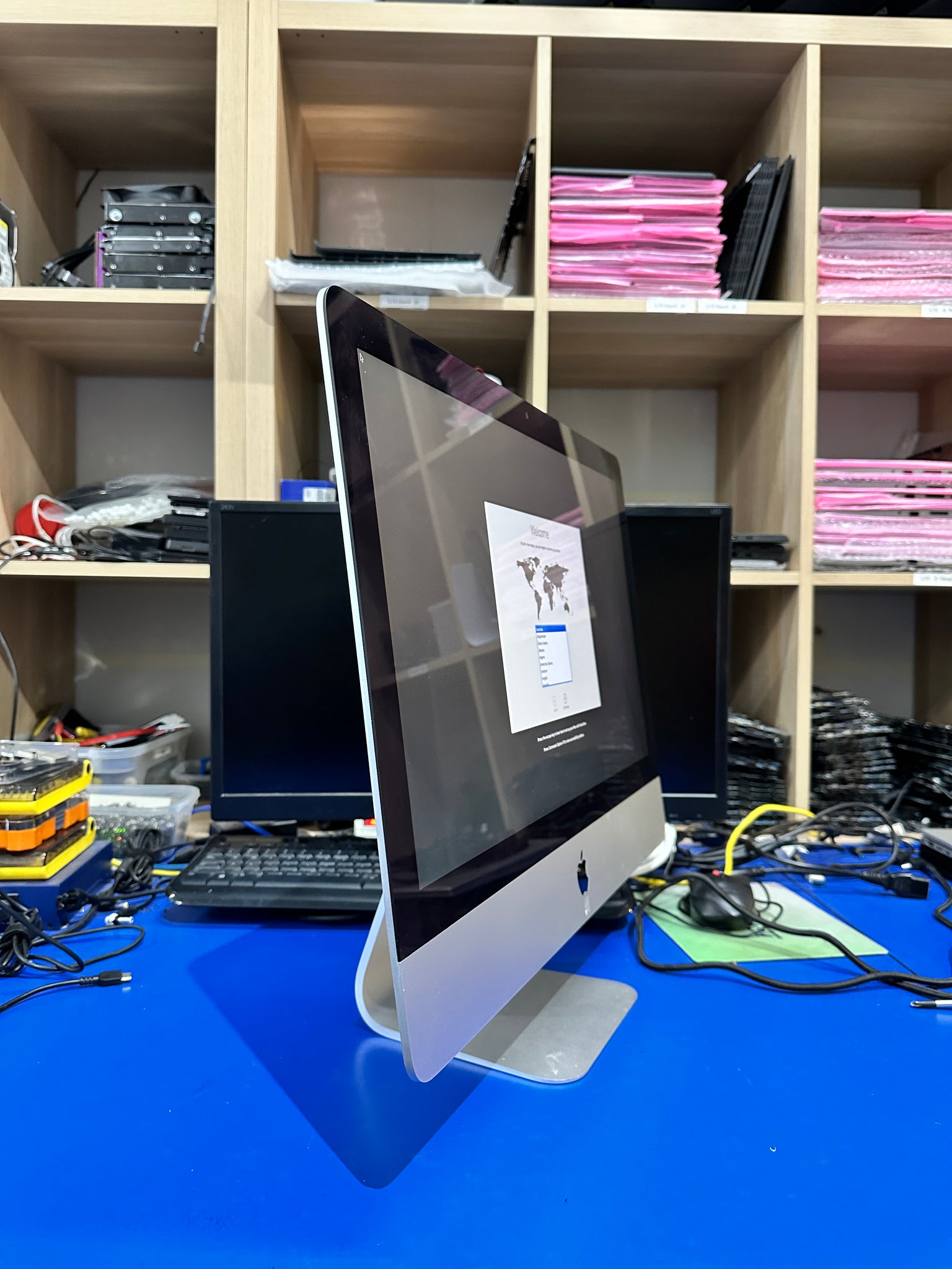 Refurbished Apple iMac .5 Inch Late  – PC Australia